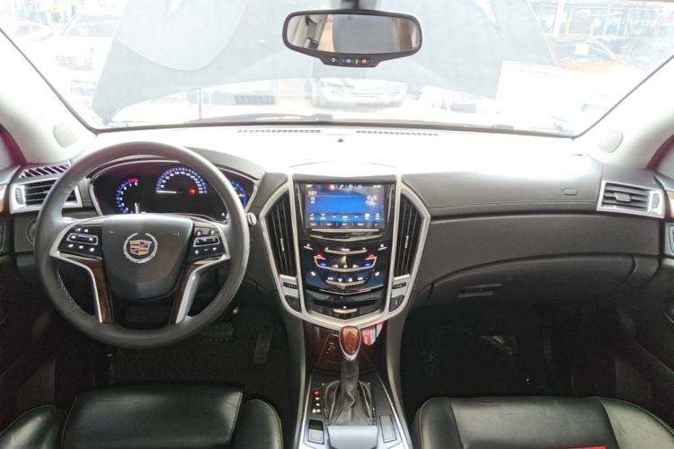 Used Cadillac SRX 2014 3.0L Elite Model Center Console