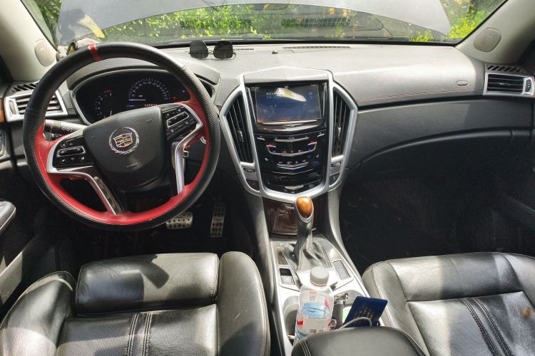 Used Cadillac SRX 2014 3.0L Elite Model Center Console
