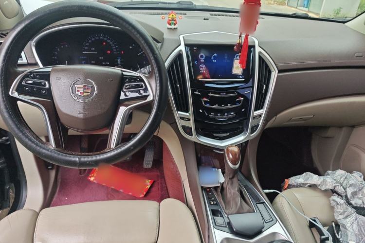 Used Cadillac SRX 2014 3.0L Elite Model Center Console