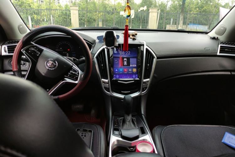 Used Cadillac SRX 2014 3.0L Comfort Model Center Console