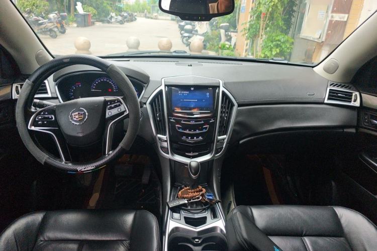 Used Cadillac SRX 2014 3.0L Comfort Model Center Console