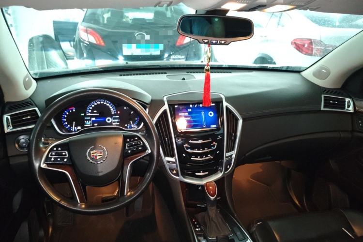 Used Cadillac SRX 2014 3.0L Elite Model Center Console