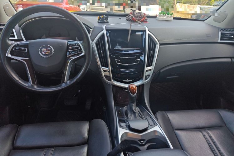 Used Cadillac SRX 2014 3.0L Elite Model Center Console