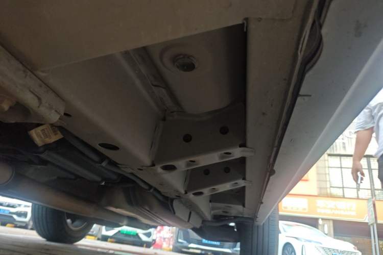 Used Cadillac SRX 2014 3.0L Elite Model Chassis Front Left