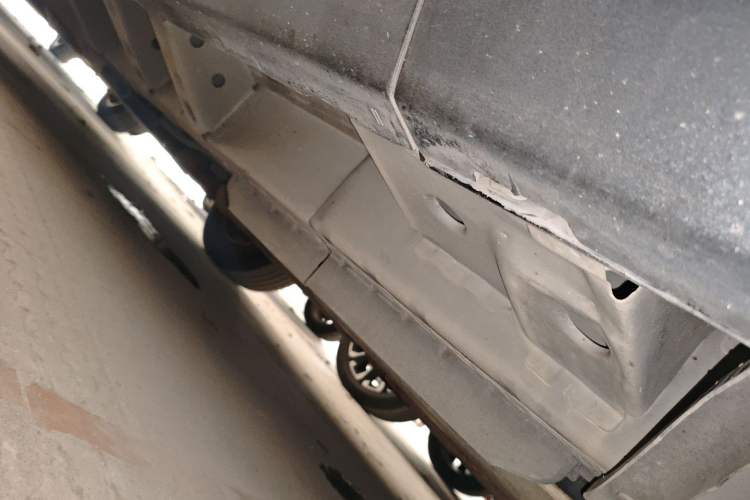 Used Cadillac SRX 2014 3.0L Elite Model Chassis Rear Left