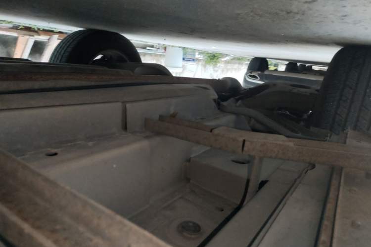 Used Cadillac SRX 2014 3.0L Elite Model Chassis Rear Right