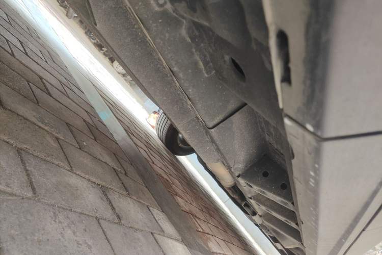 Used Cadillac SRX 2014 3.0L Elite Model Chassis Rear Right