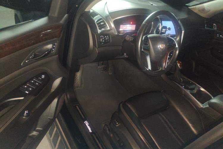 Used Cadillac SRX 2014 3.0L Elite Model Driver Seat