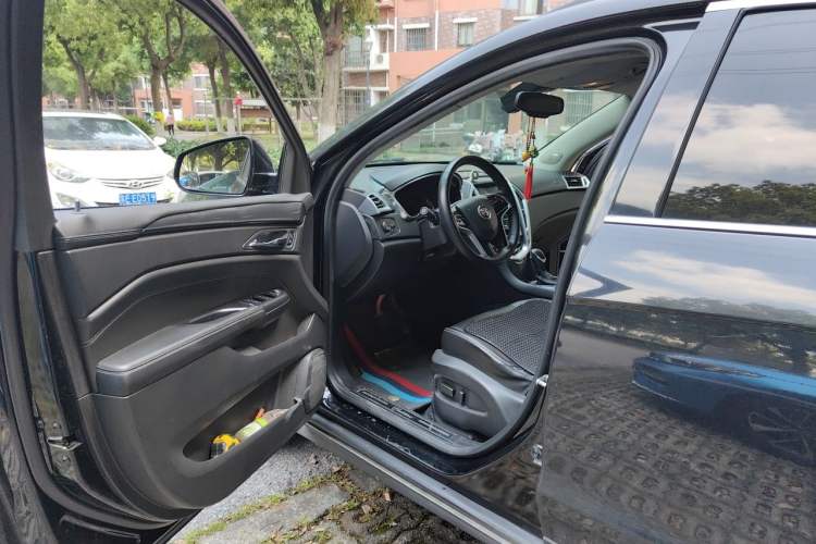 Used Cadillac SRX 2014 3.0L Comfort Model Driver Seat