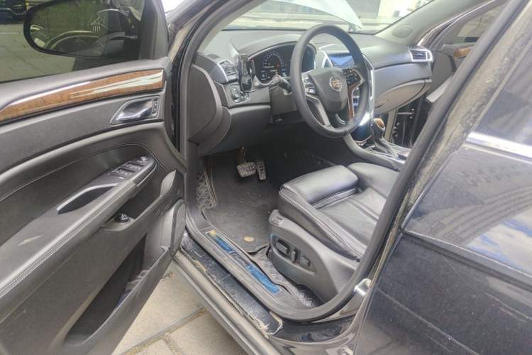 Used Cadillac SRX 2014 3.0L Elite Model Driver Seat