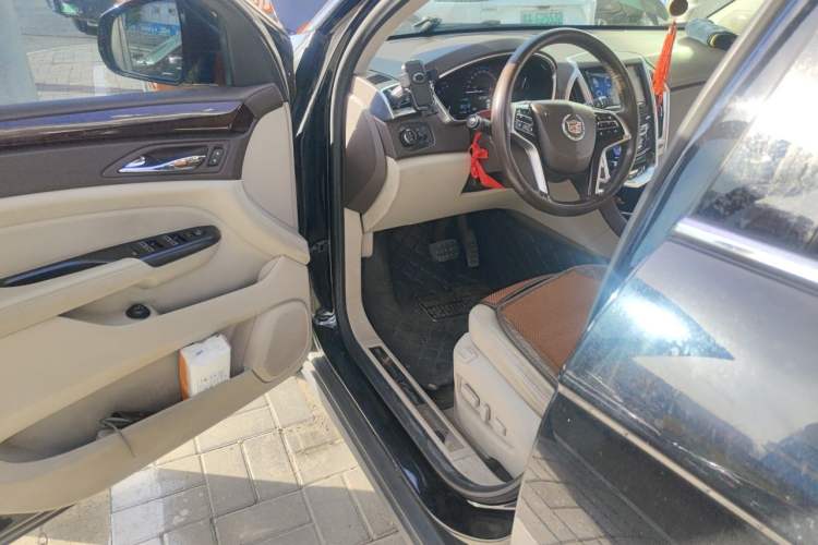 Used Cadillac SRX 2014 3.0L Elite Model Driver Seat