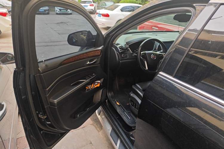 Used Cadillac SRX 2014 3.0L Luxury Model Driver Seat