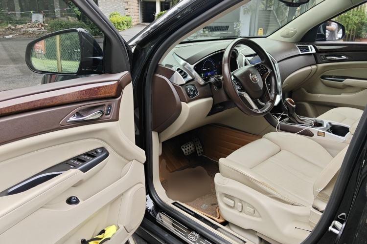 Used Cadillac SRX 2014 3.0L Luxury Model Driver Seat
