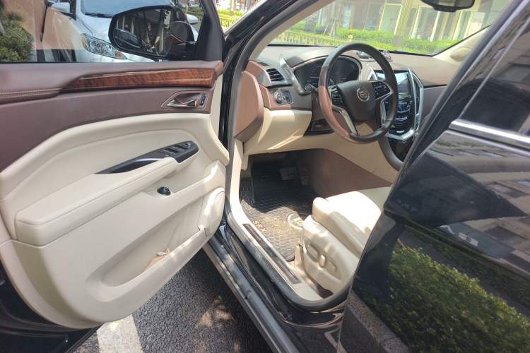 Used Cadillac SRX 2014 3.0L Elite Model Driver Seat