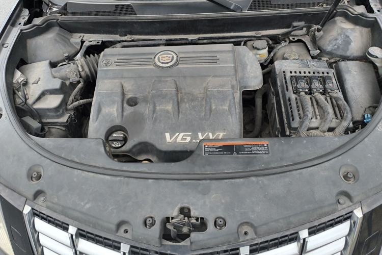 Used Cadillac SRX 2014 3.0L Comfort Model Engine Bay