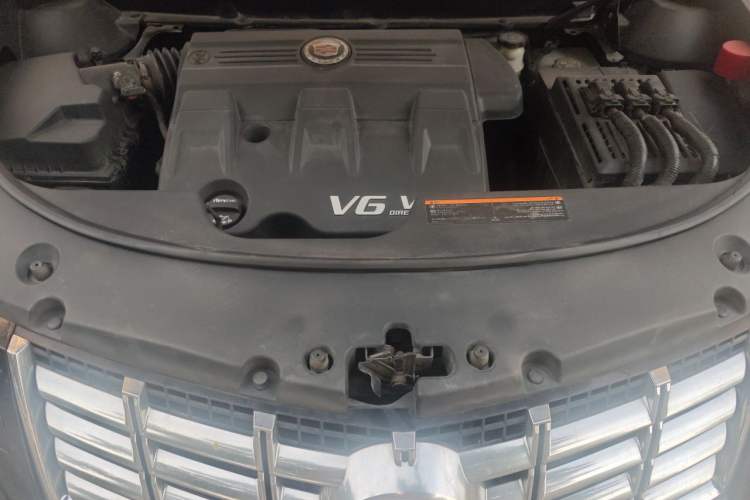 Used Cadillac SRX 2014 3.0L Elite Model Engine Bay