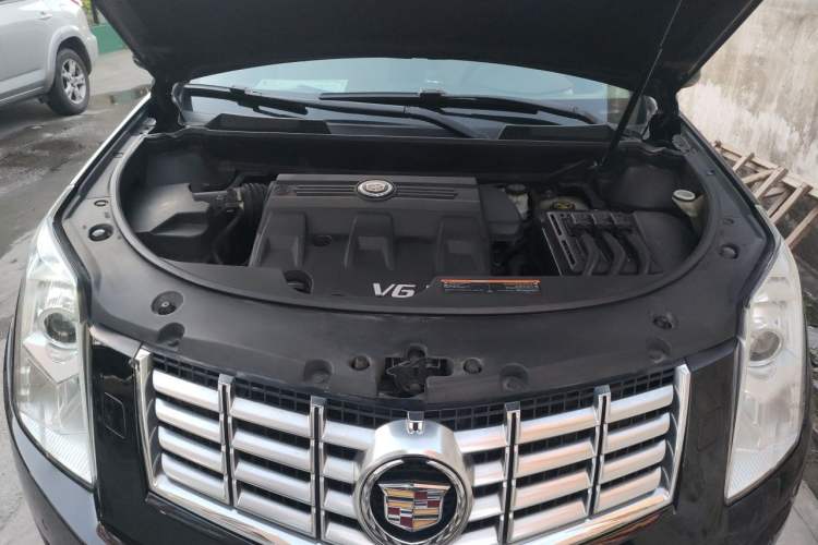Used Cadillac SRX 2014 3.0L Elite Model Engine Bay