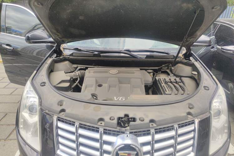 Used Cadillac SRX 2014 3.0L Elite Model Engine Bay
