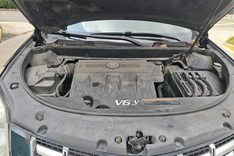 Used Cadillac SRX 2014 3.0L Elite Model Engine Bay