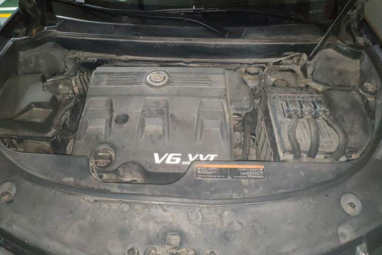 Used Cadillac SRX 2014 3.0L Comfort Model Engine Bay