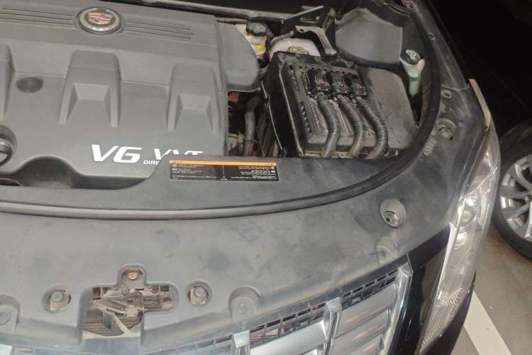 Used Cadillac SRX 2014 3.0L Elite Model Engine Bay Left