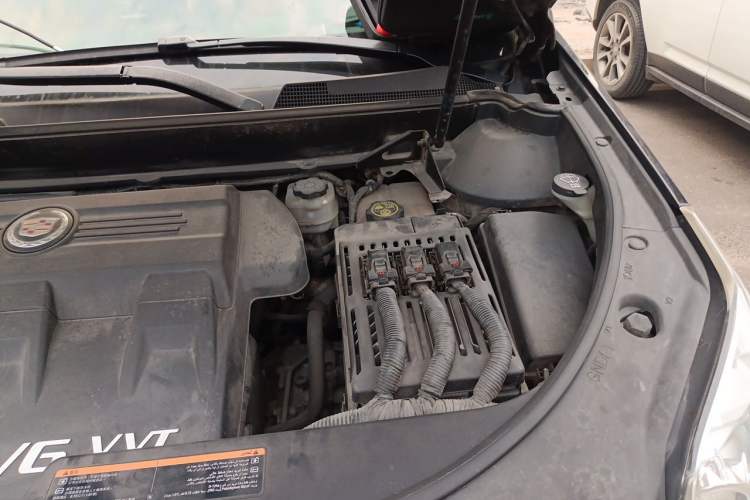 Used Cadillac SRX 2014 3.0L Elite Model Engine Bay Left