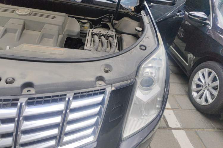 Used Cadillac SRX 2014 3.0L Elite Model Engine Bay Left