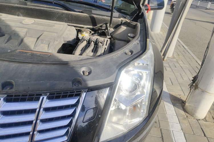 Used Cadillac SRX 2014 3.0L Elite Model Engine Bay Left
