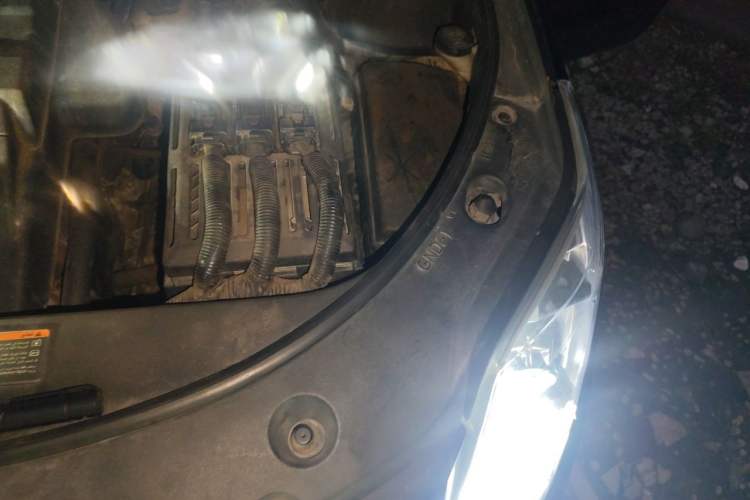 Used Cadillac SRX 2014 3.0L Elite Model Engine Bay Left