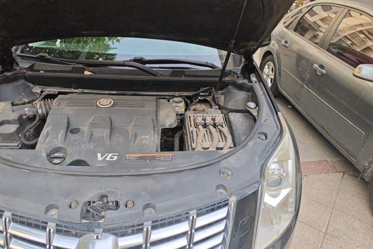 Used Cadillac SRX 2014 3.0L Luxury Model Engine Bay Left