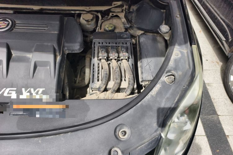 Used Cadillac SRX 2014 3.0L Elite Model Engine Bay Left