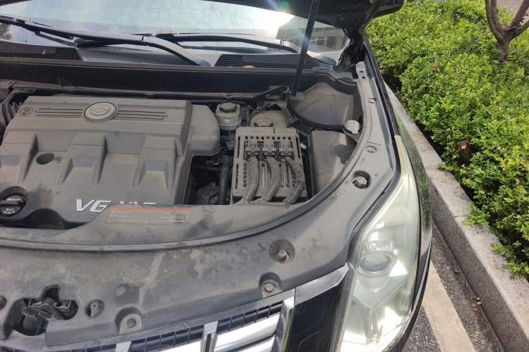 Used Cadillac SRX 2014 3.0L Elite Model Engine Bay Left