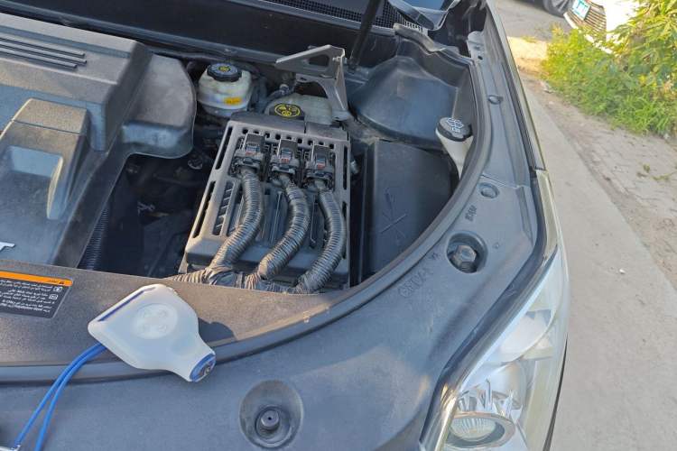 Used Cadillac SRX 2014 3.0L Elite Model Engine Bay Left