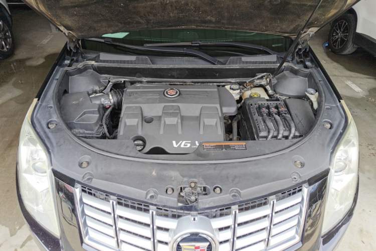 Used Cadillac SRX 2014 3.0L Elite Model Engine Bay