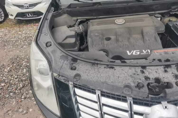 Used Cadillac SRX 2014 3.0L Elite Model Engine Bay Right