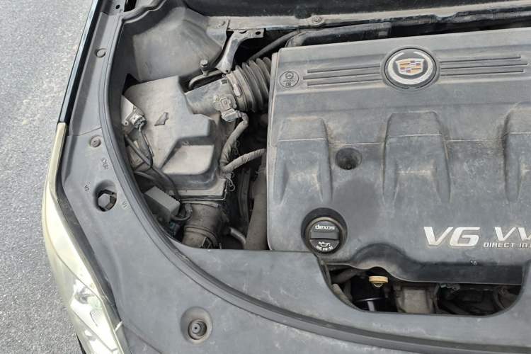 Used Cadillac SRX 2014 3.0L Comfort Model Engine Bay Right