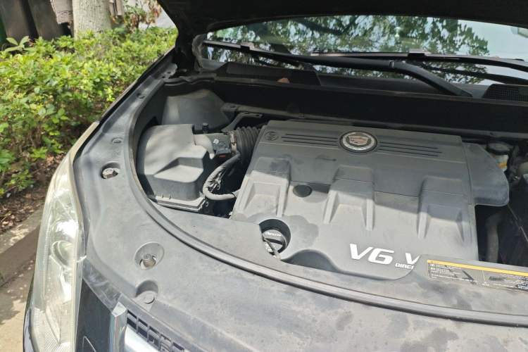 Used Cadillac SRX 2014 3.0L Leading Model Engine Bay Right