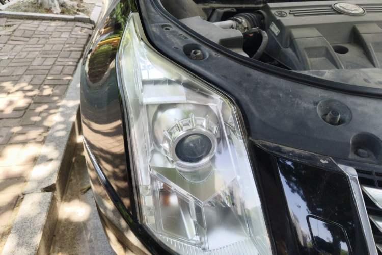 Used Cadillac SRX 2014 3.0L Comfort Model Engine Bay Right