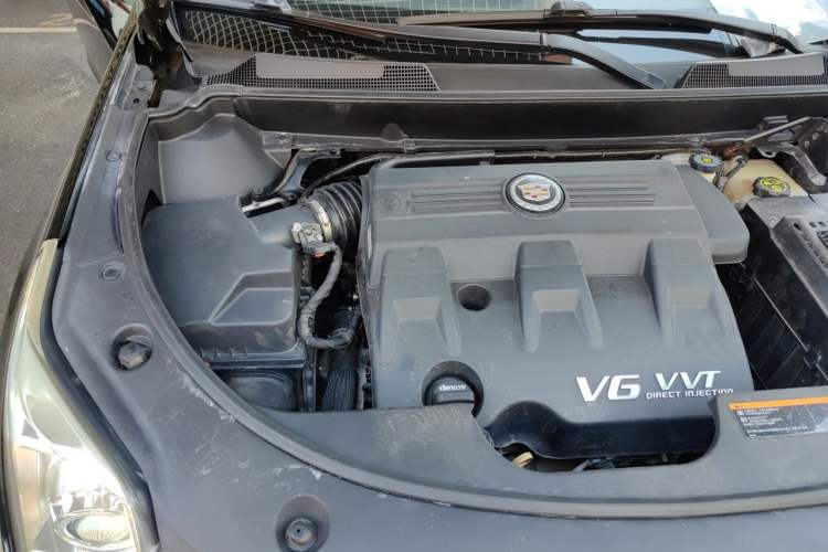 Used Cadillac SRX 2014 3.0L Comfort Model Engine Bay Right