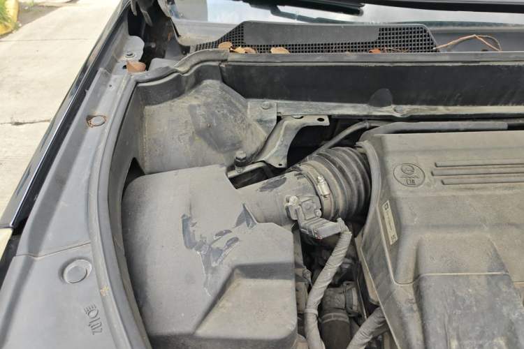 Used Cadillac SRX 2014 3.0L Elite Model Engine Bay Right