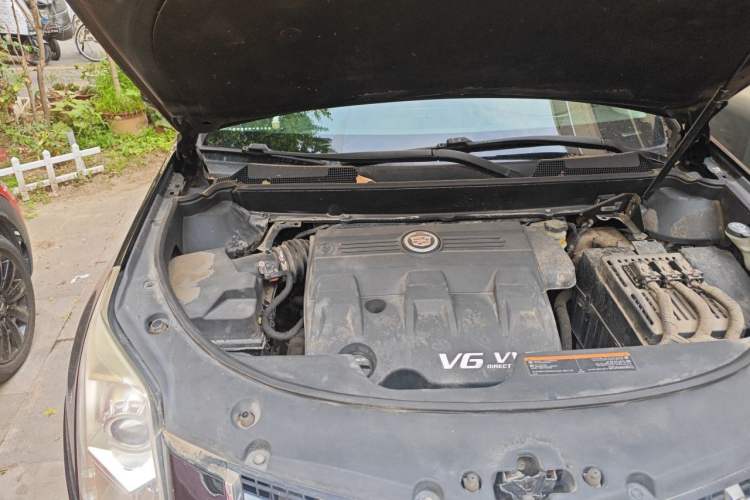 Used Cadillac SRX 2014 3.0L Luxury Model Engine Bay Right