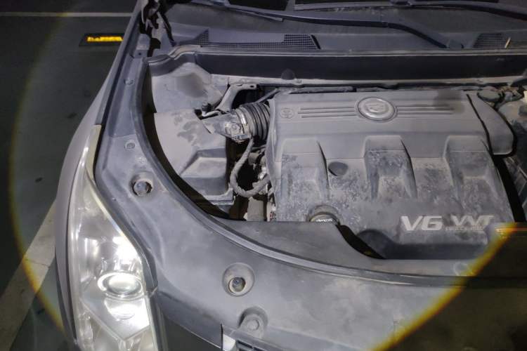 Used Cadillac SRX 2014 3.0L Elite Model Engine Bay Right