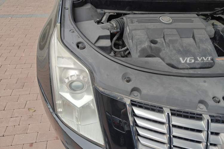 Used Cadillac SRX 2014 3.0L Comfort Model Engine Bay Right