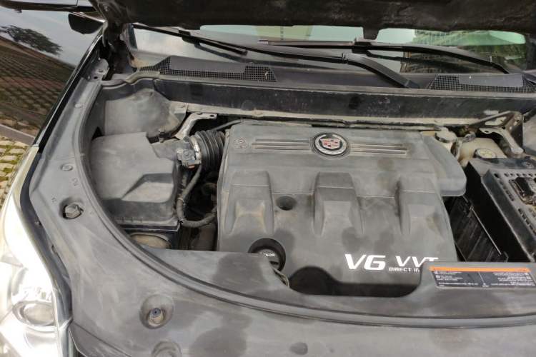 Used Cadillac SRX 2014 3.0L Comfort Model Engine Bay Right