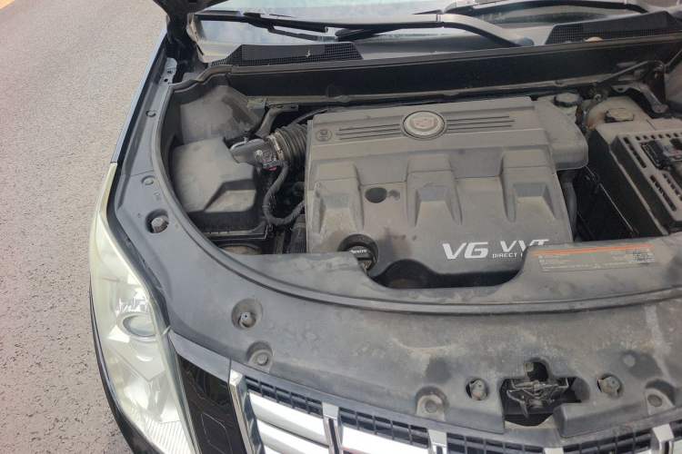 Used Cadillac SRX 2014 3.0L Elite Model Engine Bay Right
