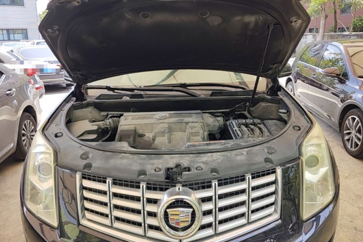 Used Cadillac SRX 2014 3.0L Comfort Model Engine Bay
