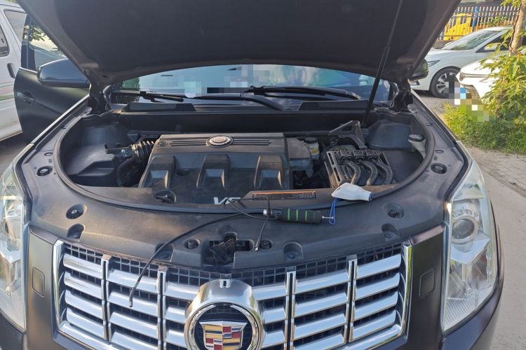 Used Cadillac SRX 2014 3.0L Elite Model Engine Bay