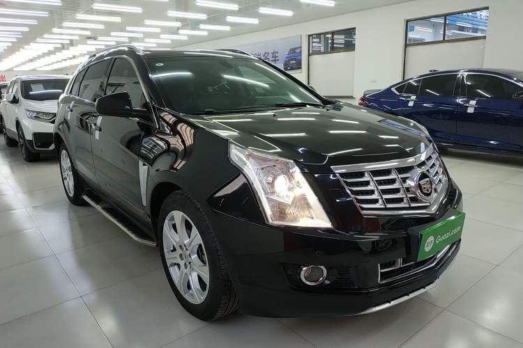 Used Cadillac SRX 2014 3.0L Leading Model Front Right 45 Deg