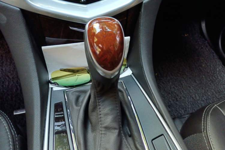 Used Cadillac SRX 2014 3.0L Elite Model Gear Lever