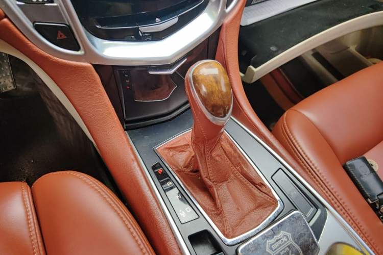 Used Cadillac SRX 2014 3.0L Elite Model Gear Lever